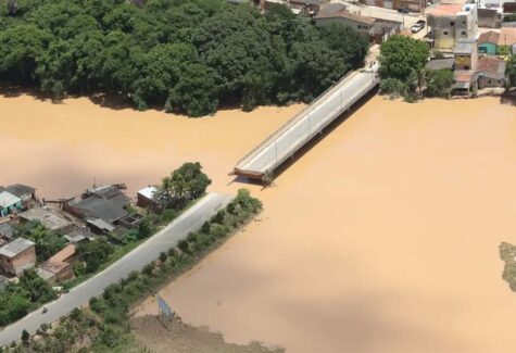 Manutenção de máquinas agrícolas após enchentes: procedimentos e cuidados essenciais