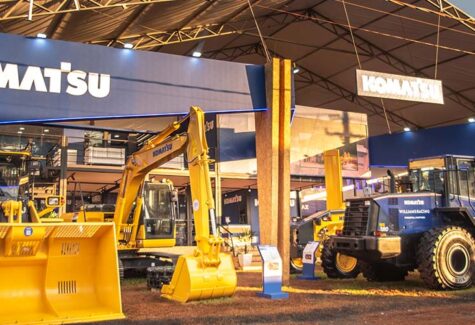 Komatsu lança carregadeira e reforça conexão com o produtor rural