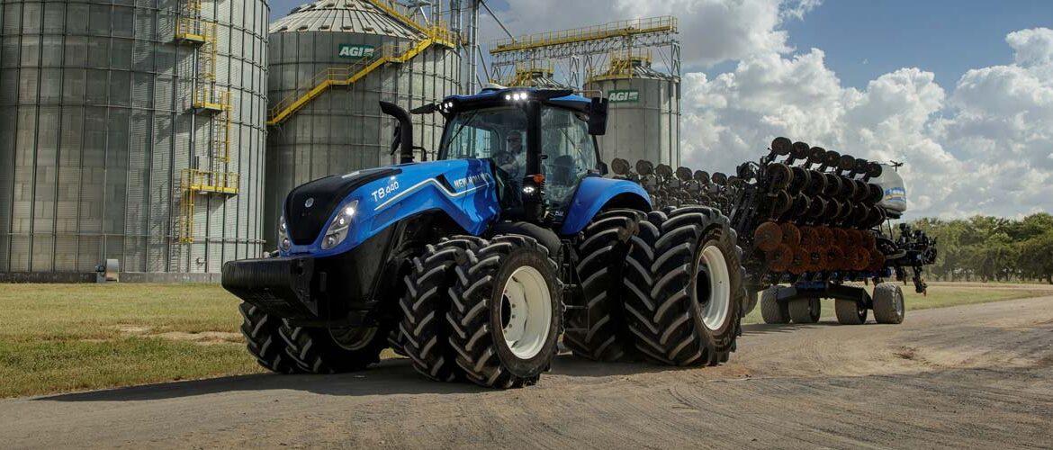 New Holland comemora 50 anos de Brasil com novidades
