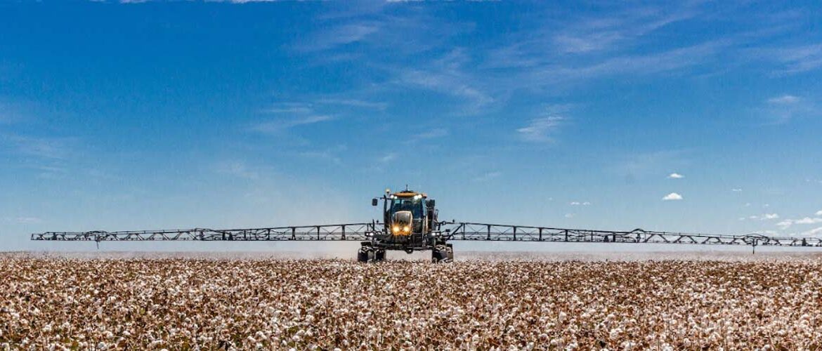 Valtra completa 65 anos no Brasil e comemora sucesso dos lançamentos na Agrishow  