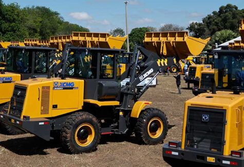 SP investe R$ 86 mi em maquinários agrícolas e em caminhões-pipa