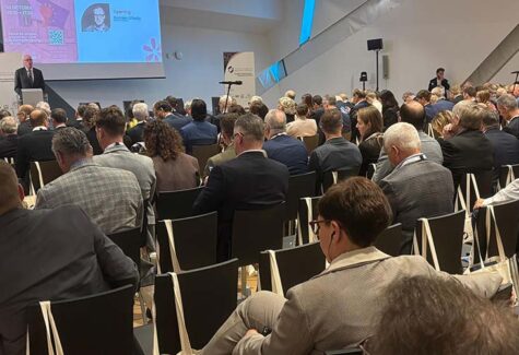 Mecanização agrícola: Restabelecendo a cooperação euro-americana