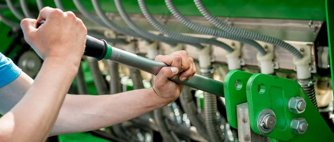 Manutenção preventiva e de emergência em máquinas agrícolas: aprenda a identificar qual a necessidade do seu maquinário