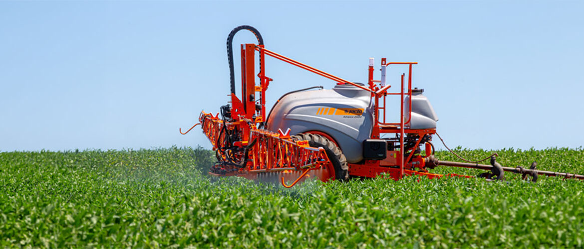 Novo pulverizador tratorizado chega com mais tecnologia e eficiência 