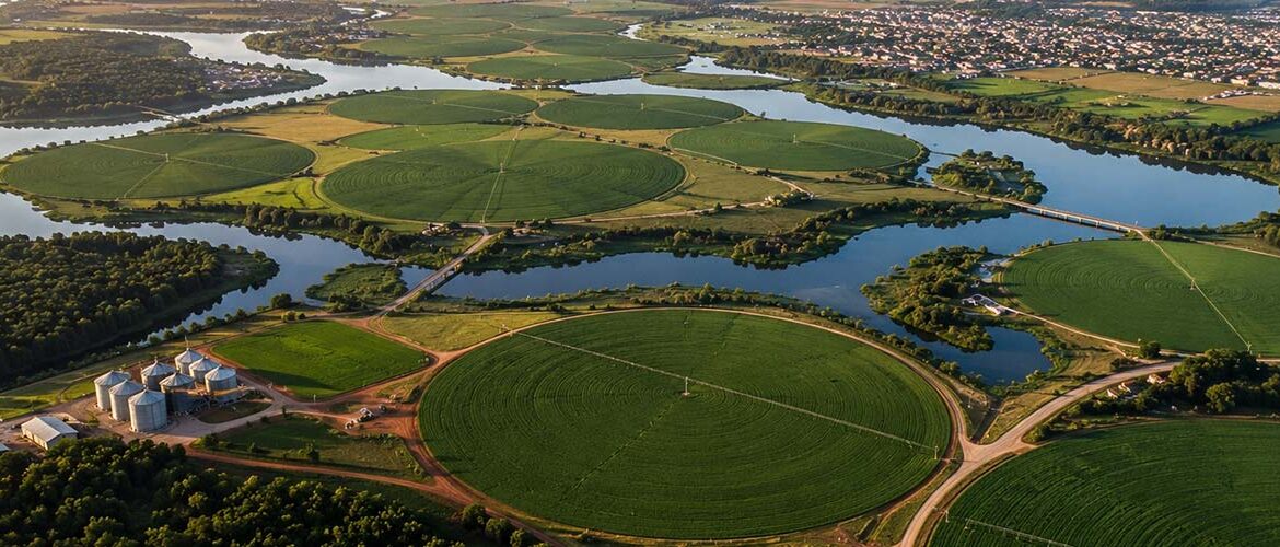 Polos de irrigação mudam a economia no campo